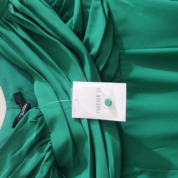Forever 21 Green ruched Vneck High Split Dress Size S - Picture 5 of 16